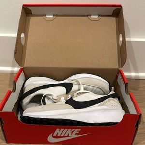 Nike Women's Low-Top Sneakers, Sanddrift Black Phantom White, size 6